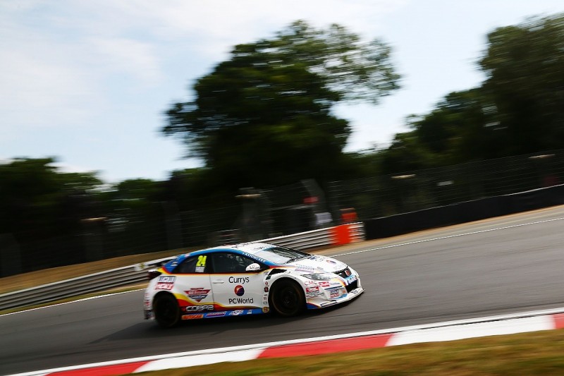 Brands Hatch BTCC: Hill leads practice, Sutton heads title chasers