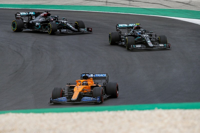Sainz: Overtaking Mercedes duo for Portuguese GP lead "pretty easy"