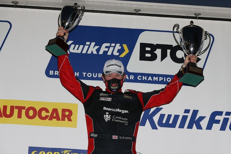 Snetterton BTCC: Jackson wins race three as title challengers clash