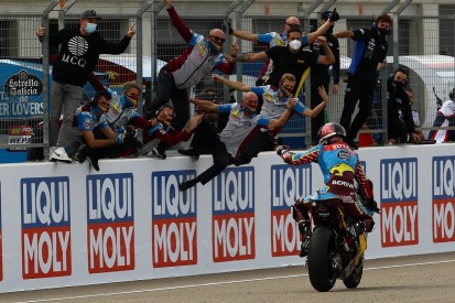 Teruel Moto2: Lowes takes title lead with Teruel win