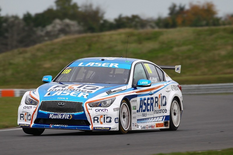 Snetterton BTCC: Turkington dominates race two to seize points lead