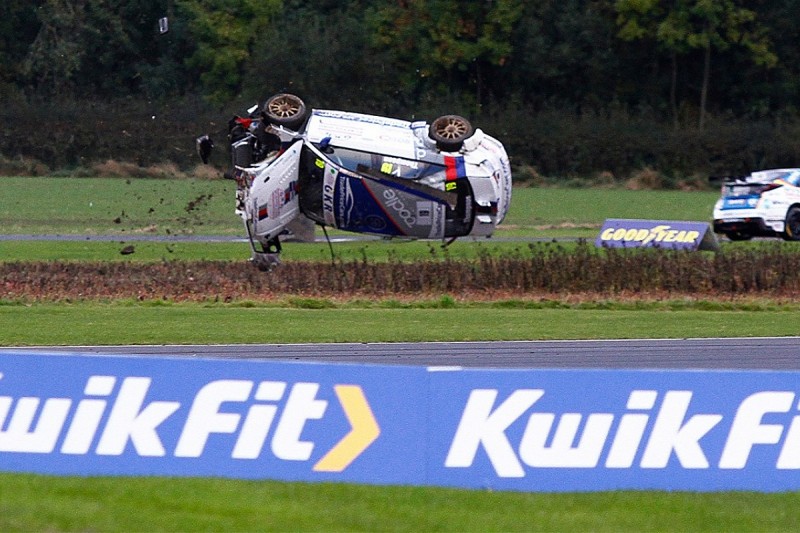 BTCC racer Thompson out of Snetterton round with concussion