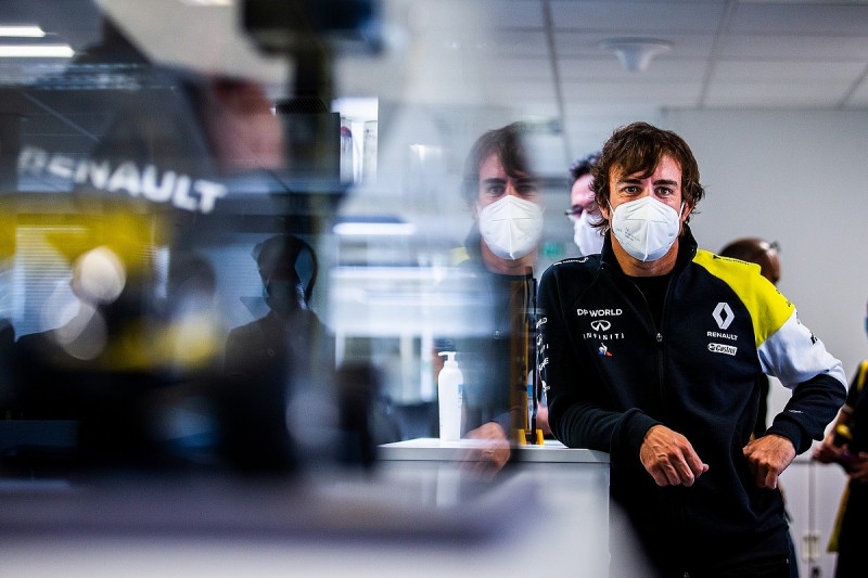 Ocon says Alonso's simulator work is a boost for the Renault F1 team