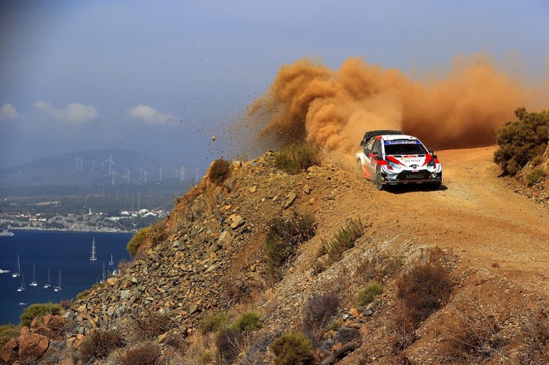 Ogier needs "a little luck" to close in on WRC points leader Evans