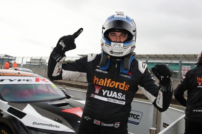 Silverstone BTCC: Cammish dominates to take second consecutive pole position