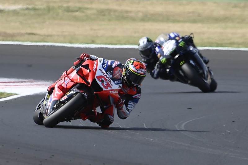 Bagnaia: MotoGP needs rules on where tearoffs can be dropped