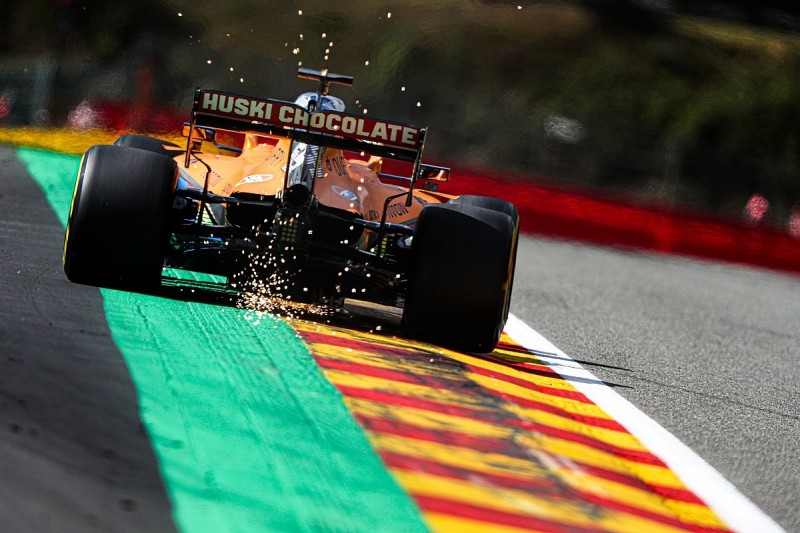 Sainz: F1 runoff areas dilute "fear" of pushing too hard