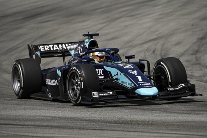 DAMS driver Gelael taken to hospital after Barcelona F2 feature race