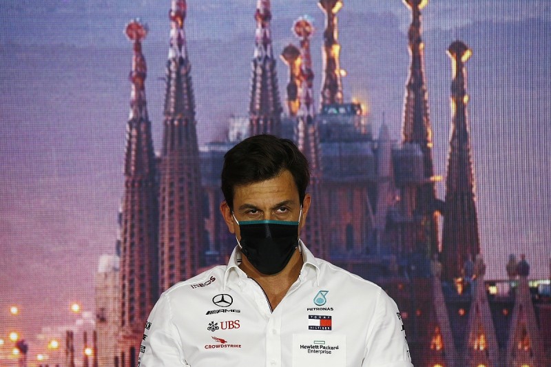 Wolff still weighing up future Mercedes Formula 1 role