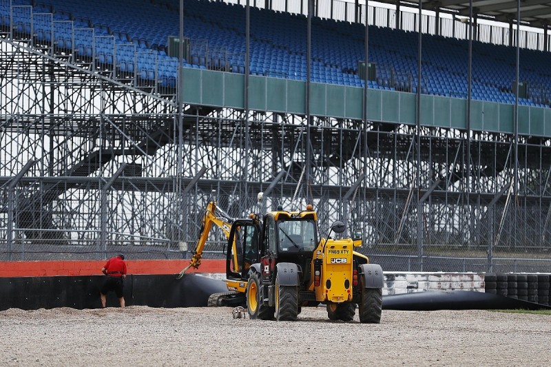 Silverstone adds extra barriers after Kvyat's F1 British GP crash