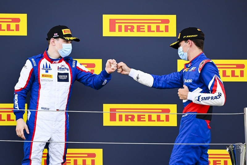 Silverstone F3: Smolyar loses win for weaving, Beckmann inherits victory