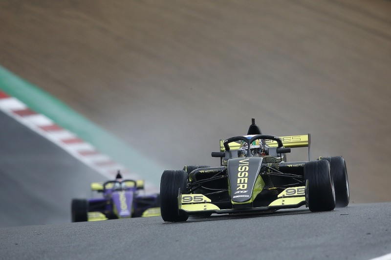 W Series open to racing on its own or alongside other categories