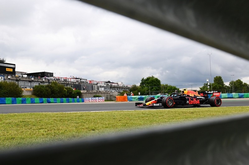 Red Bull F1 boss Horner "struggles to understand" Albon criticism
