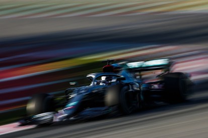 How many races does Formula 1 need to declare a season?