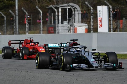 Mercedes looks "more at ease" with new F1 car than Ferrari - Vettel