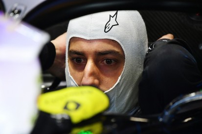 Ricciardo will answer F1 rivals' calls but wants Renault to work