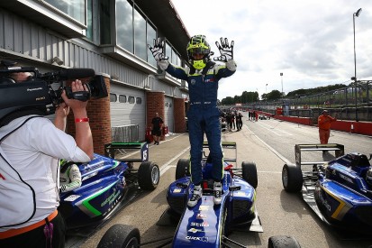 Aston Martin Autosport BRDC Award finalist Ahmed joins Carlin in F3