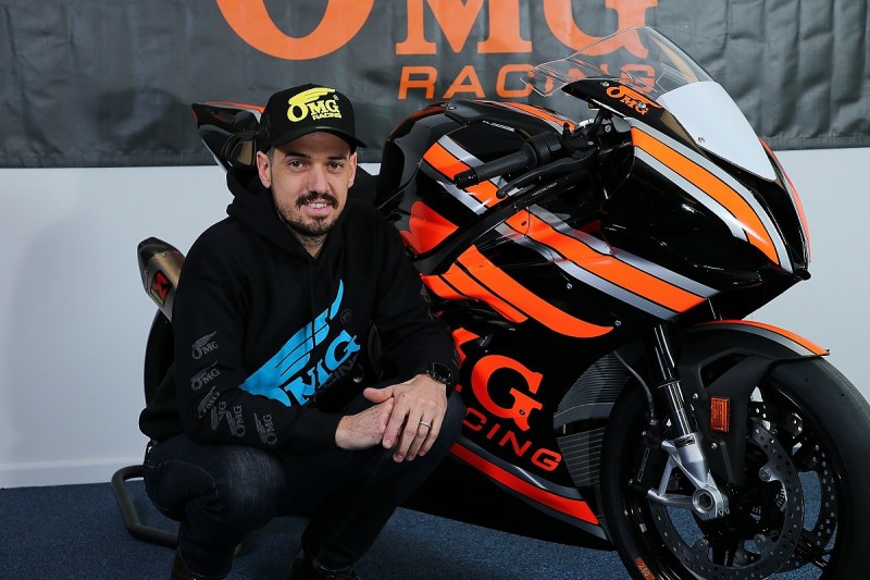 One-time Isle of Man TT winner Hillier joins new OMG Racing team
