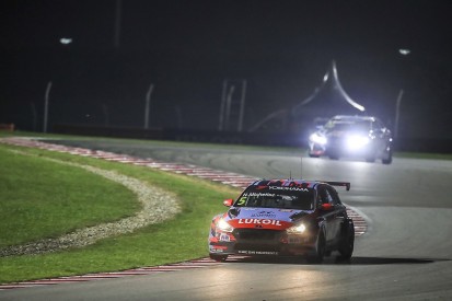 WTCR Sepang: Michelisz adds to points lead by taking both poles