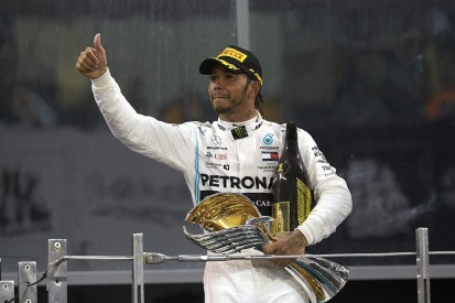 Mercedes' Wolff sees 25% chance of Hamilton exit amid Ferrari lure