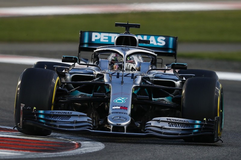 Hamilton dominates F1 Abu Dhabi GP, Verstappen beats Leclerc to P2