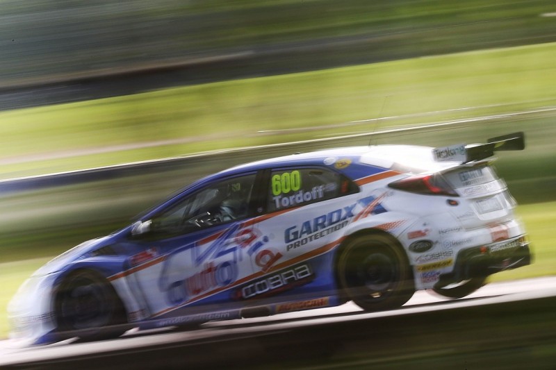 Sam Tordoff sets fastest time in BTCC Oulton Park practice session
