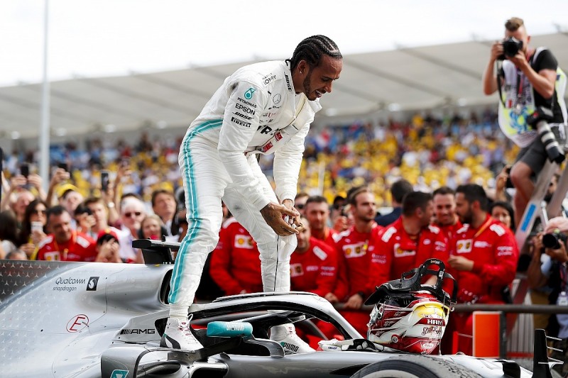 French GP: Hamilton takes emphatic win, Bottas resists Leclerc