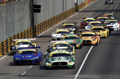 Macau GT World Cup: Marciello's Mercedes resists Bamber's Porsche