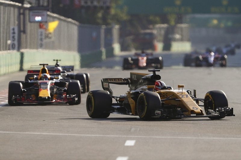 Renault can't match Red Bull/McLaren until '19 because of 'deficit'