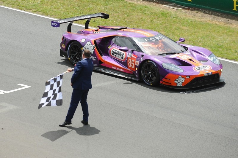 Winning GTE Am Ford GT excluded handing Project 1 Porsche victory