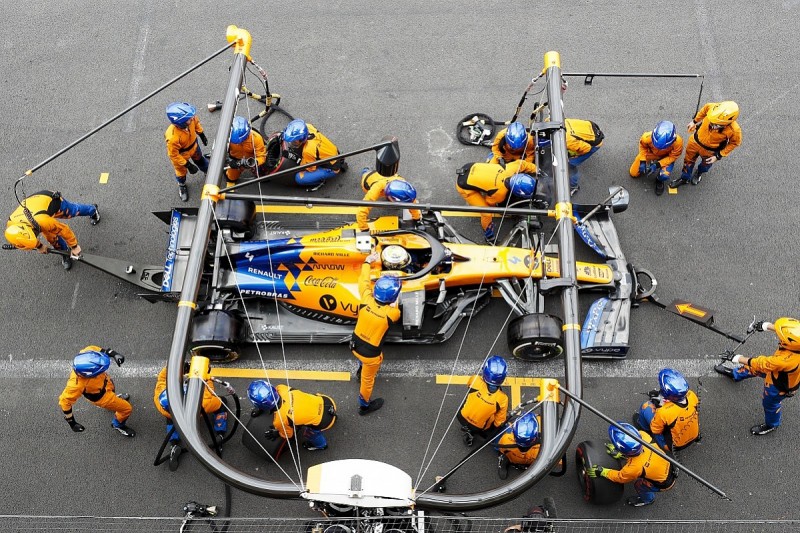 McLaren targets F1 pitstop improvements over winter after errors