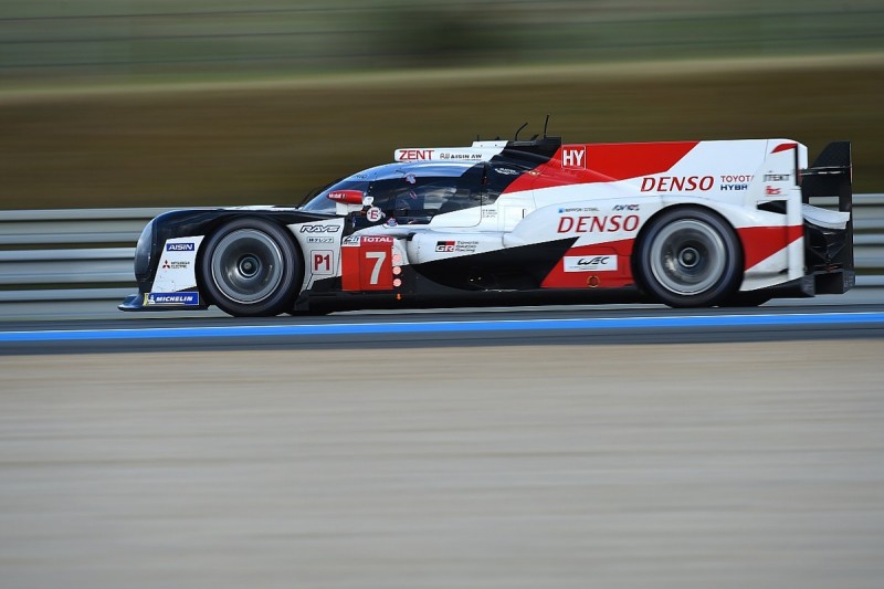 Le Mans 24 Hours: Kobayashi holds leading Toyota's gap to Alonso