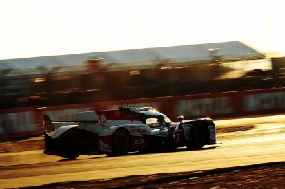 Le Mans 24 Hours: Toyota holds lead, privateers fight for third