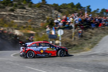 WRC Spain: Neuville closes on win, Tanak nears title
