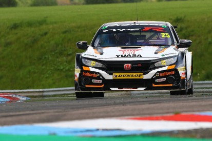 Neal: Dynamics' FK8 Honda BTCC car has "narrow operating window"