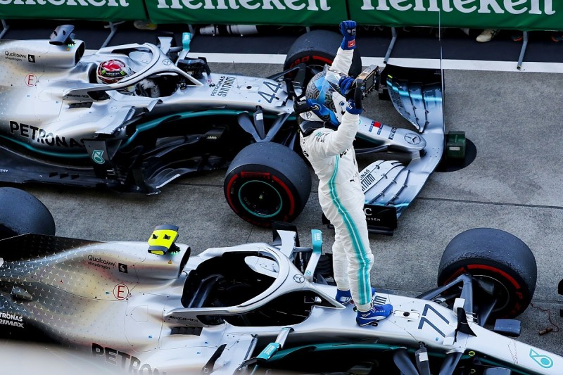Japanese Grand Prix: Bottas wins as Mercedes seals constructors'