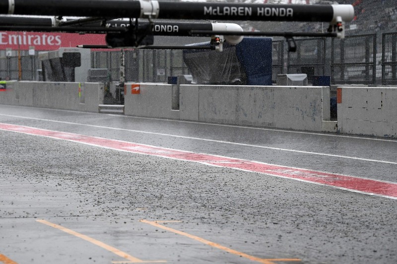 F1 drivers want "clear" Japanese GP qualifying move call on Friday