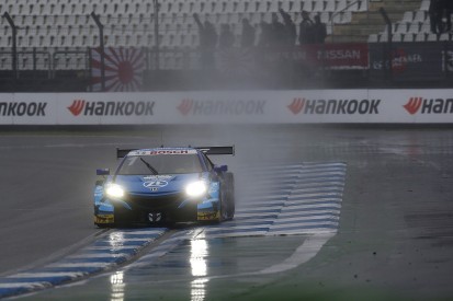 Button was "surviving" not racing in wet joint SUPER GT, DTM race