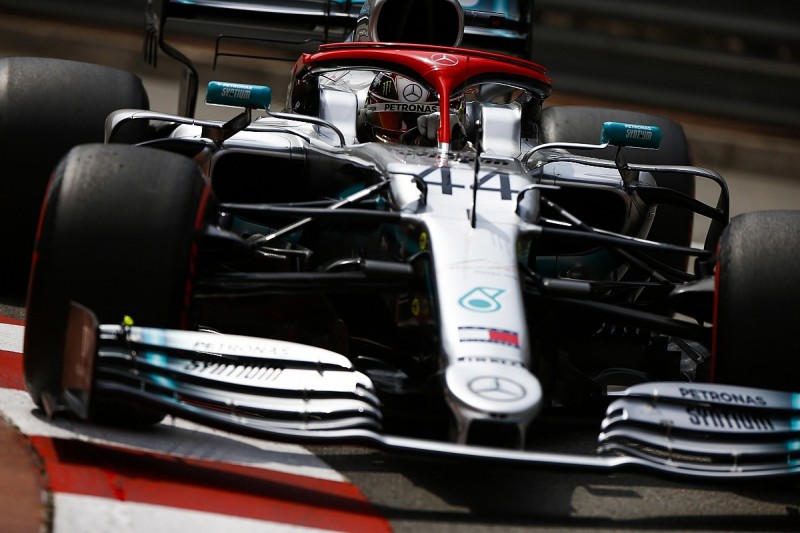 Hamilton: Mercedes doesn't take Ferrari's costly Monaco GP "risks"