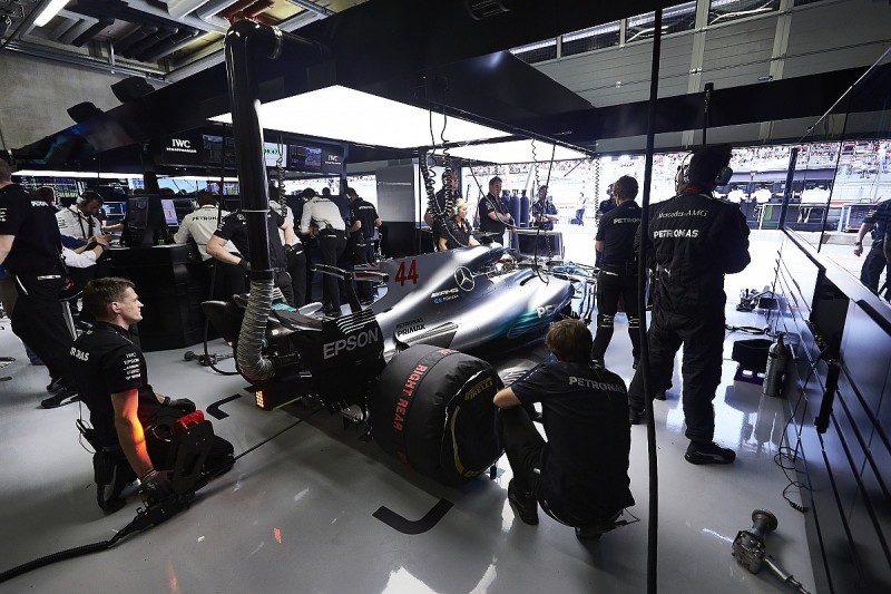 Mercedes Formula 1 team defends staff contract tactics