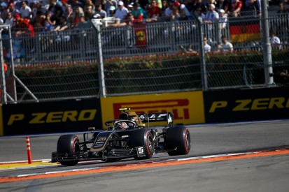 Magnussen slams "unbelievable" F1 Russian GP runoff penalty