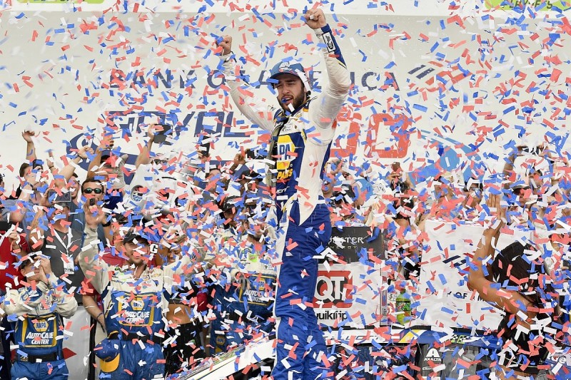 Elliott rebounds from crash to win NASCAR Cup Series Roval thriller