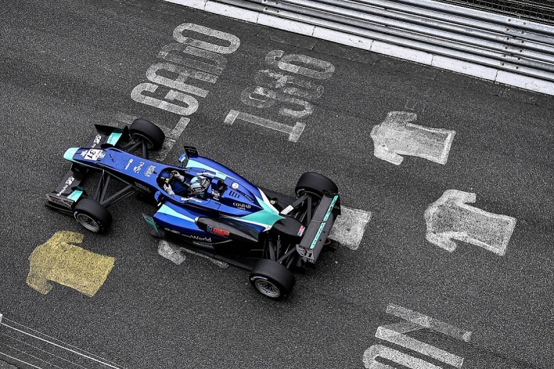 Carlin's Billy Monger won Pau Grand Prix with broken steering