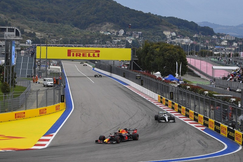 Mercedes: Red Bull, Ferrari "too quick" after gains in Friday practice
