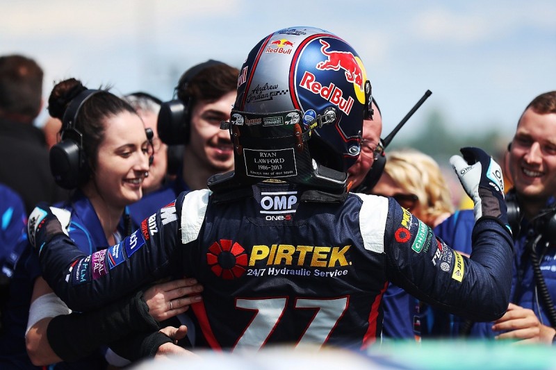BTCC Knockhill: Jordan takes wins as Turkington suffers disaster