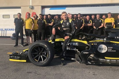 Pirelli completes first F1 2021 18-inch tyre test with Sirotkin
