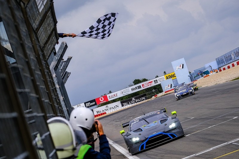 Nurburgring Blancpain GT: WRT Audis' clash hands Aston Martin win