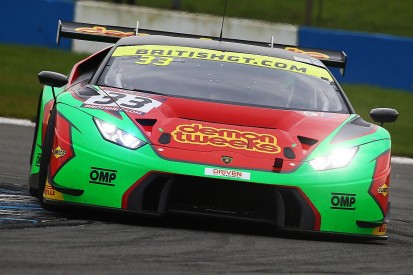 Factory-supported Barwell expands to run three British GT Lamborghinis