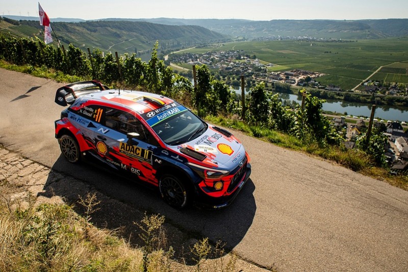 Rally Germany WRC: Puncture deals blow to Neuville's hopes of title
