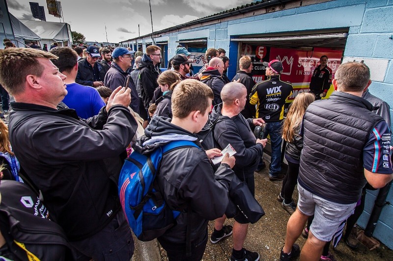 BTCC to trial reversed pit garage set-up for fans at Silverstone